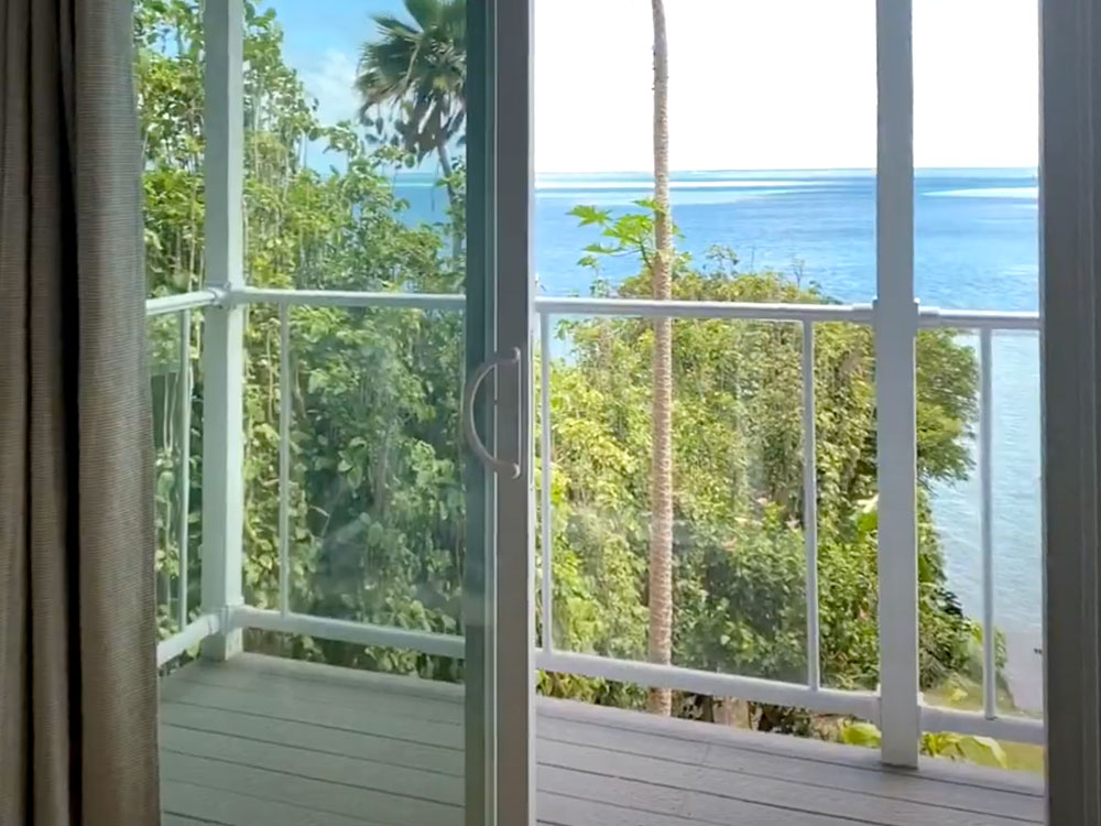 lilipuna-properties-oahu-oceanfront-3-bedroom-rental-condo-lower-level-bedrooms1